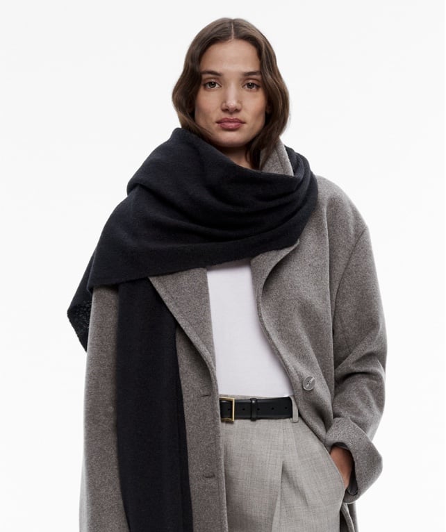 How to Wear A Scarf