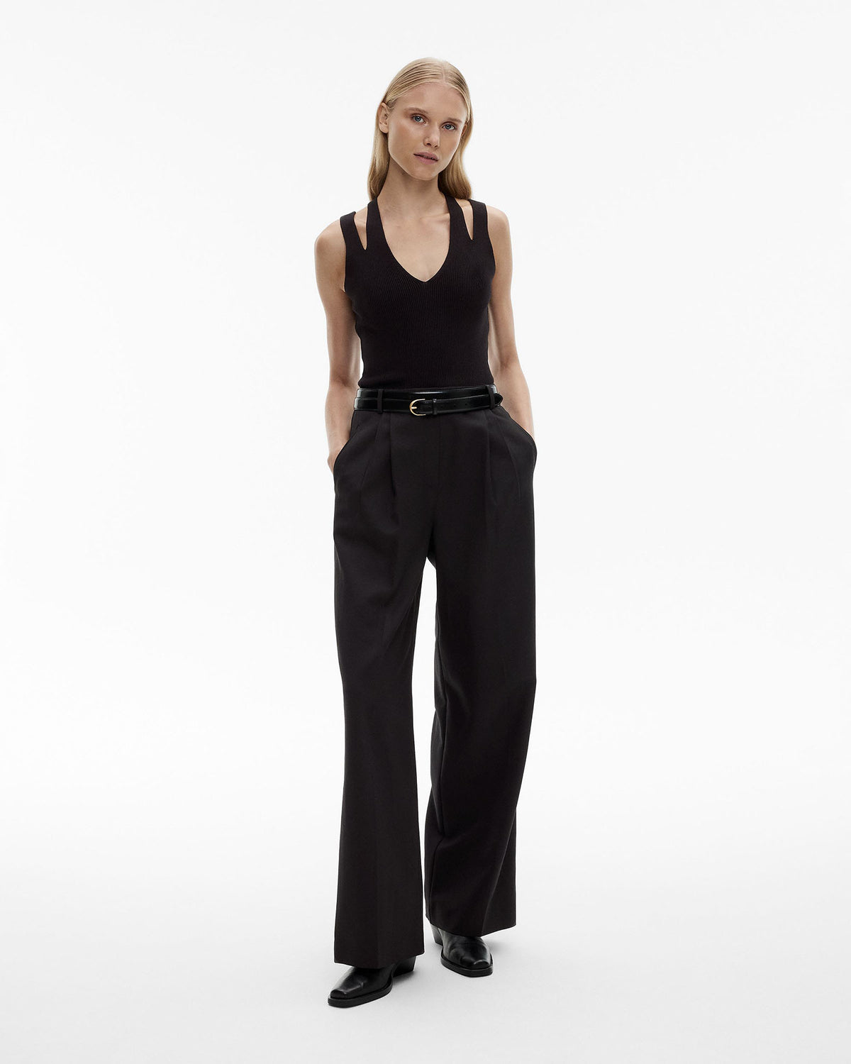 Cut Out Rib Tank