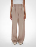 Soft Pleat Pant