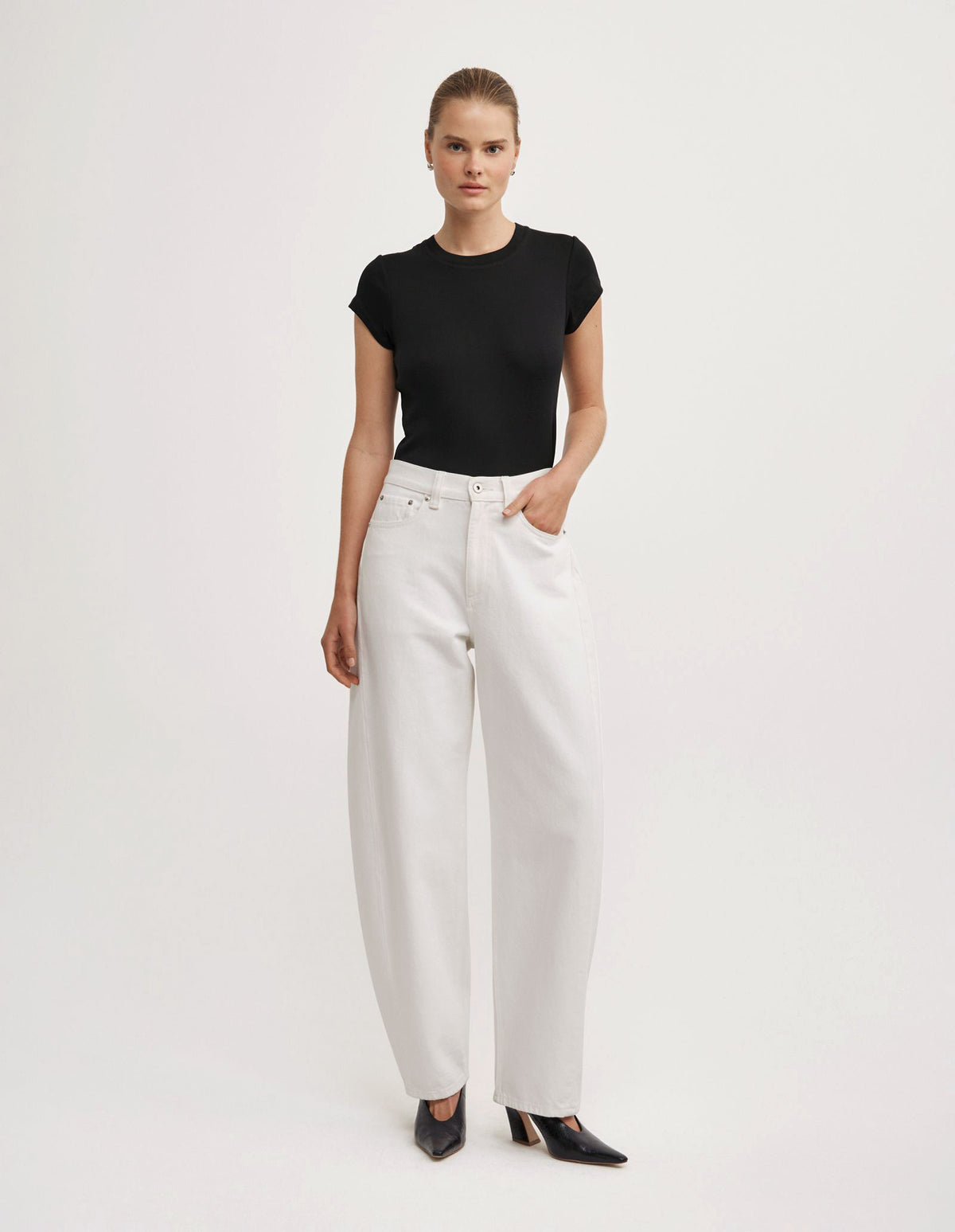 Barrel Leg Jeans