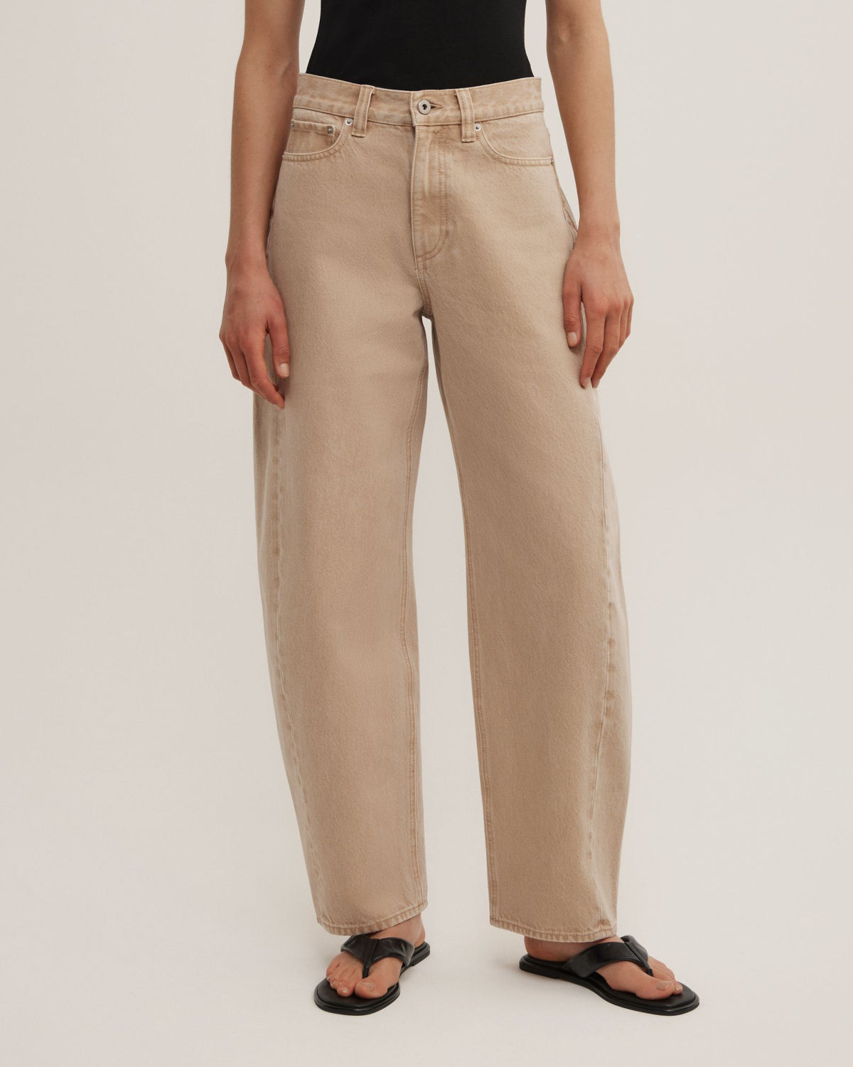 Barrel Leg Jeans