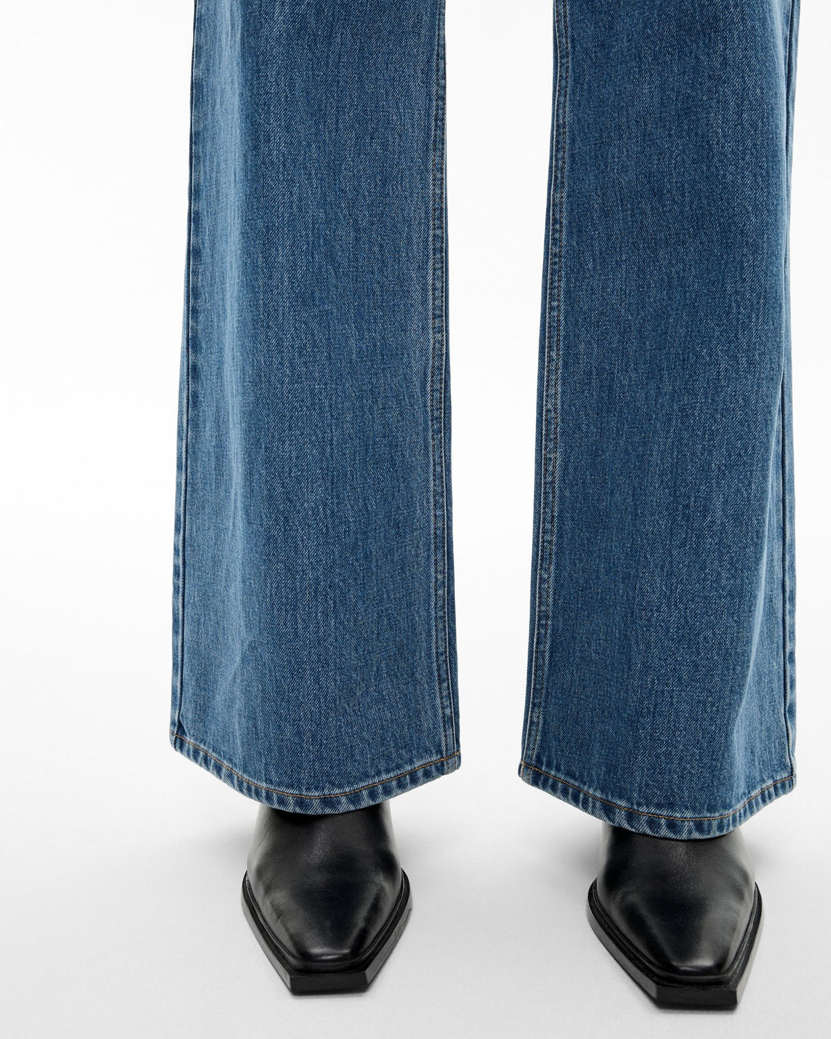 Hi Rise Wide Leg Jeans