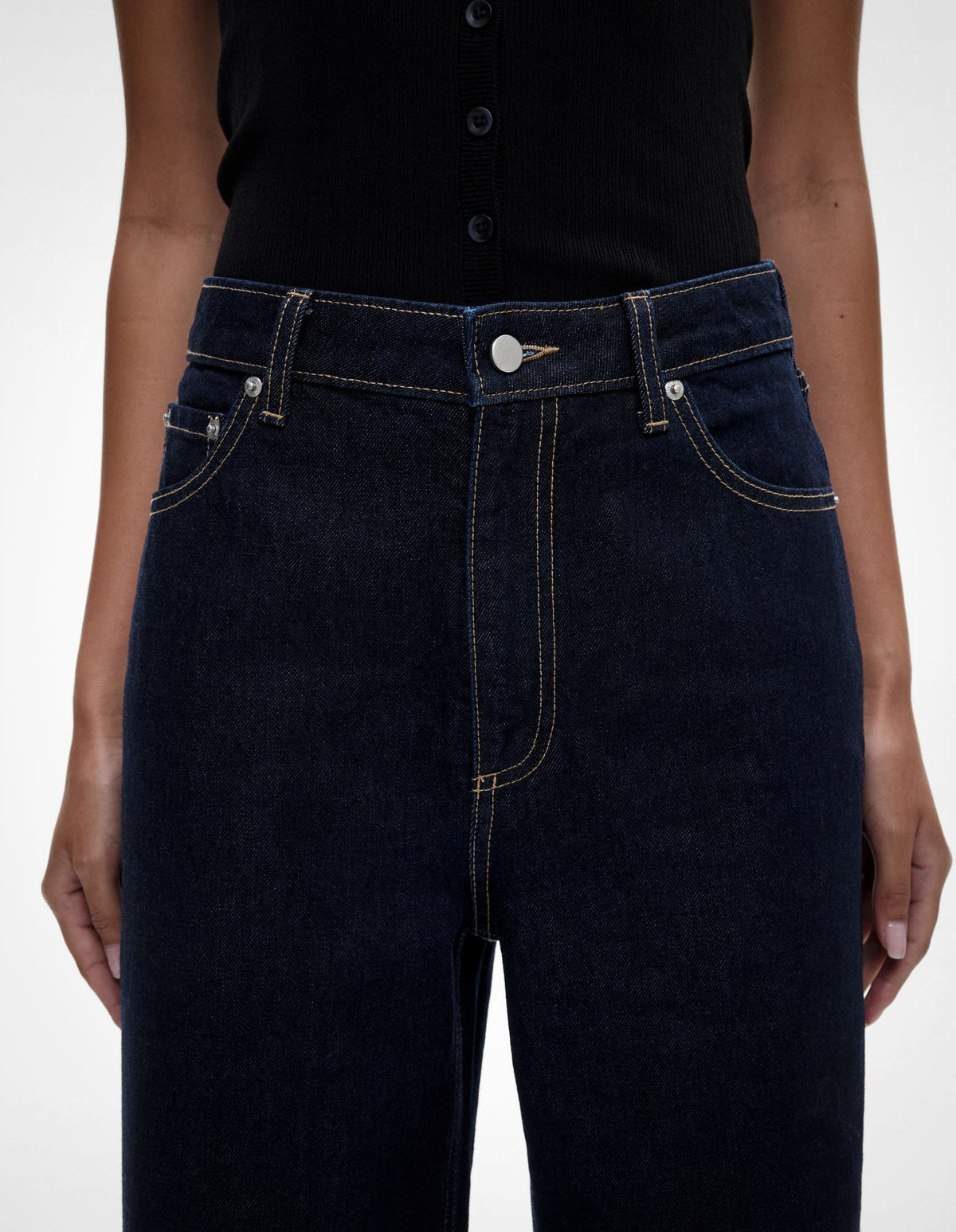 Hi Rise Wide Leg Jeans