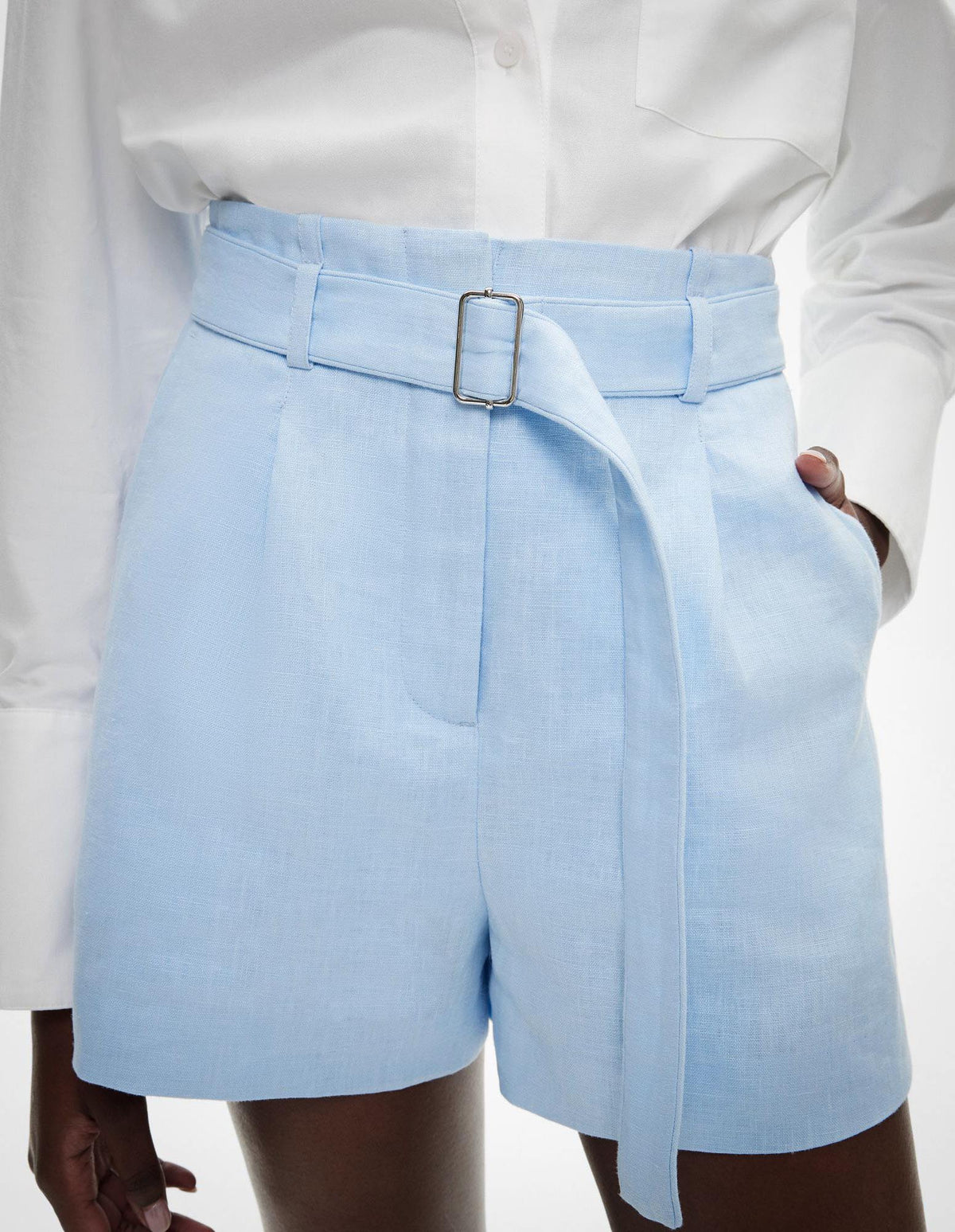 Belt Detail Linen Shorts