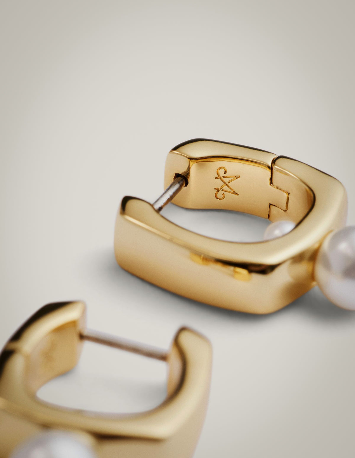 Lou Hoop Earrings