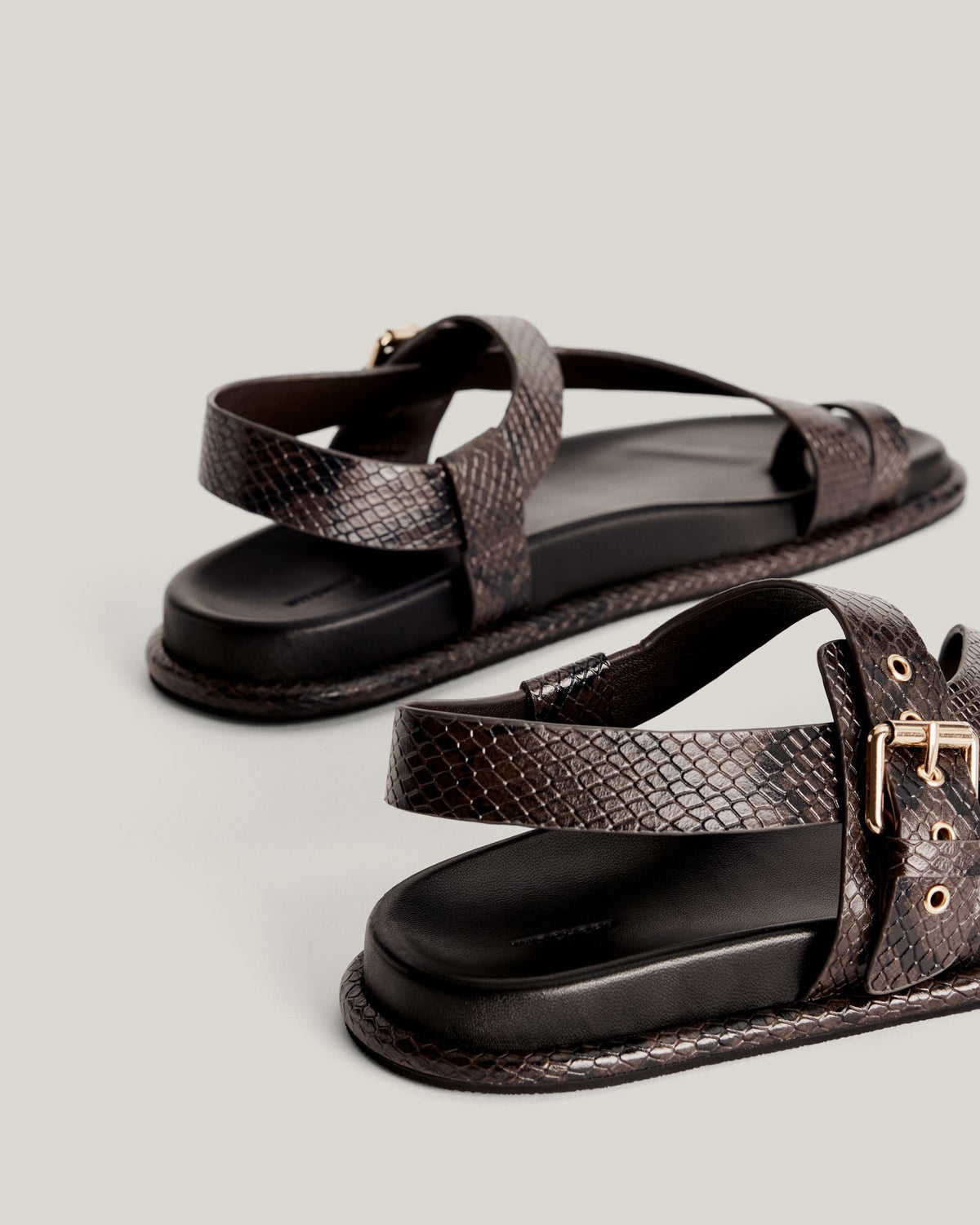 Pippa Sandal