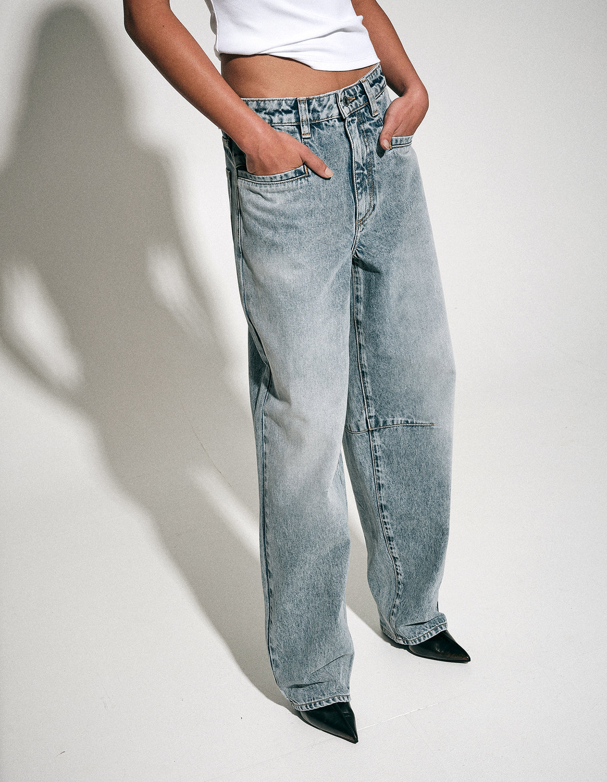 Pocket Detail Barrel Jeans