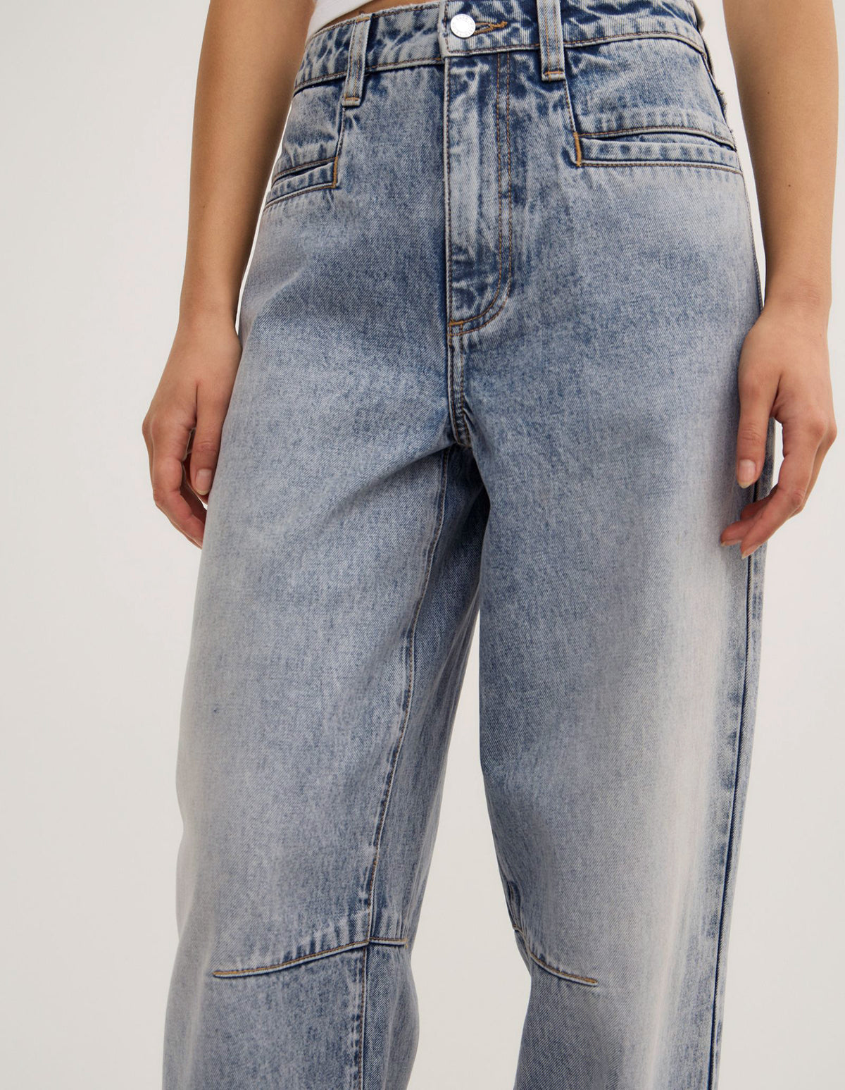 Pocket Detail Barrel Jeans