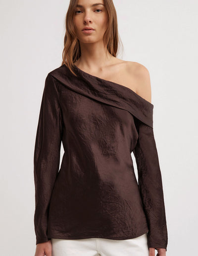 Asymmetric Shoulder Top