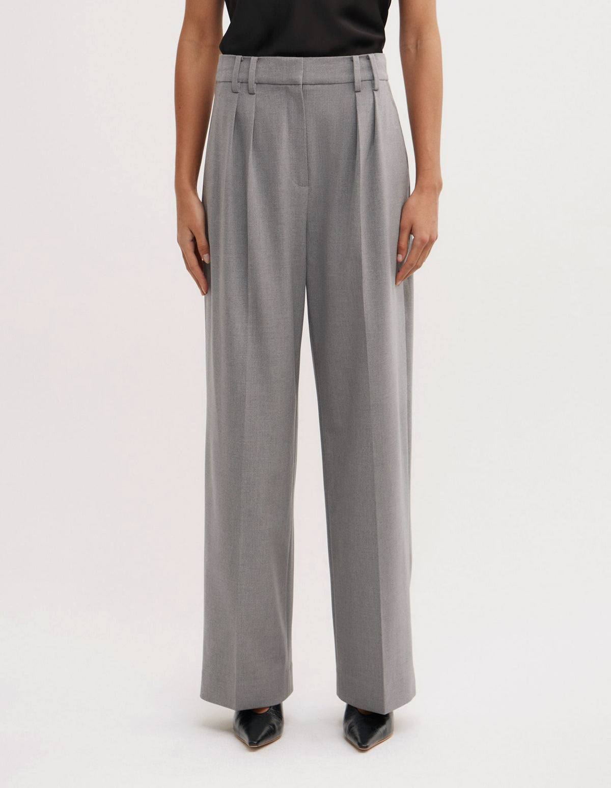 Soft Pleat Trouser