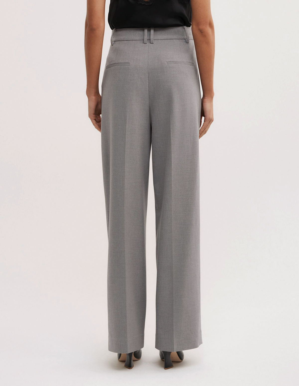 Soft Pleat Trouser