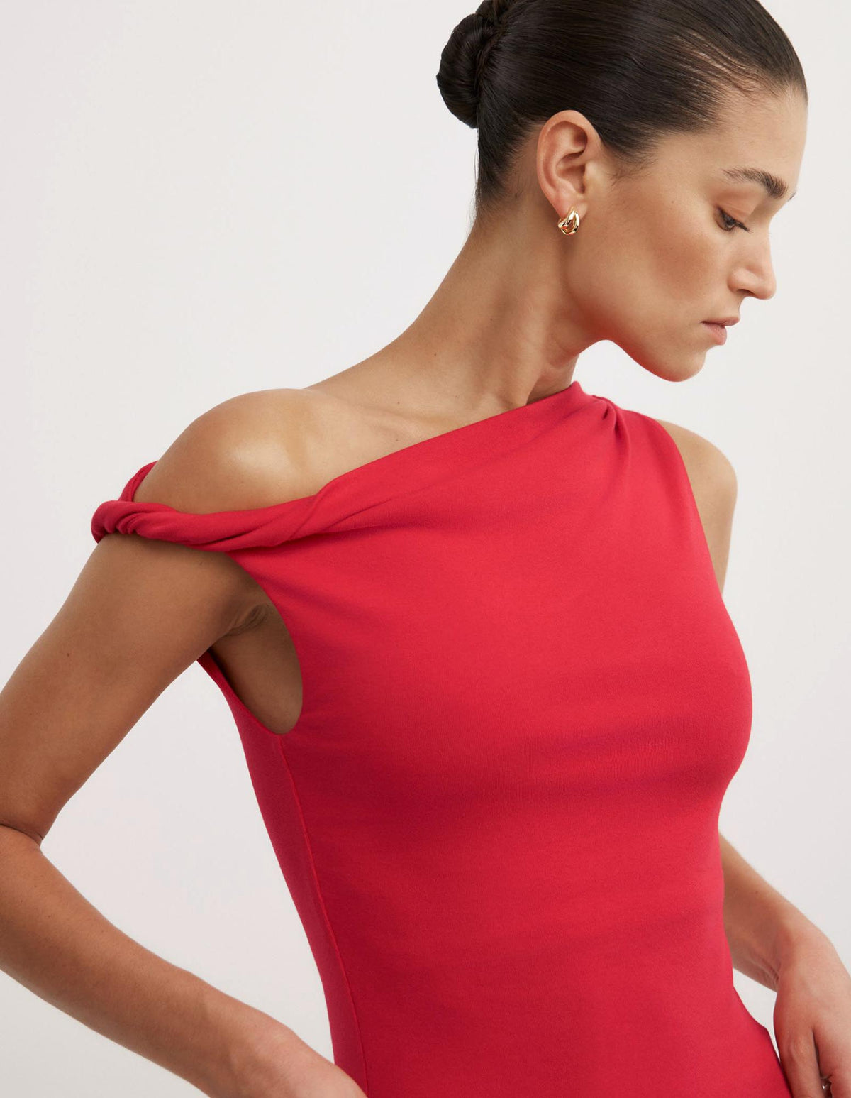 Twist Asymmetric Top