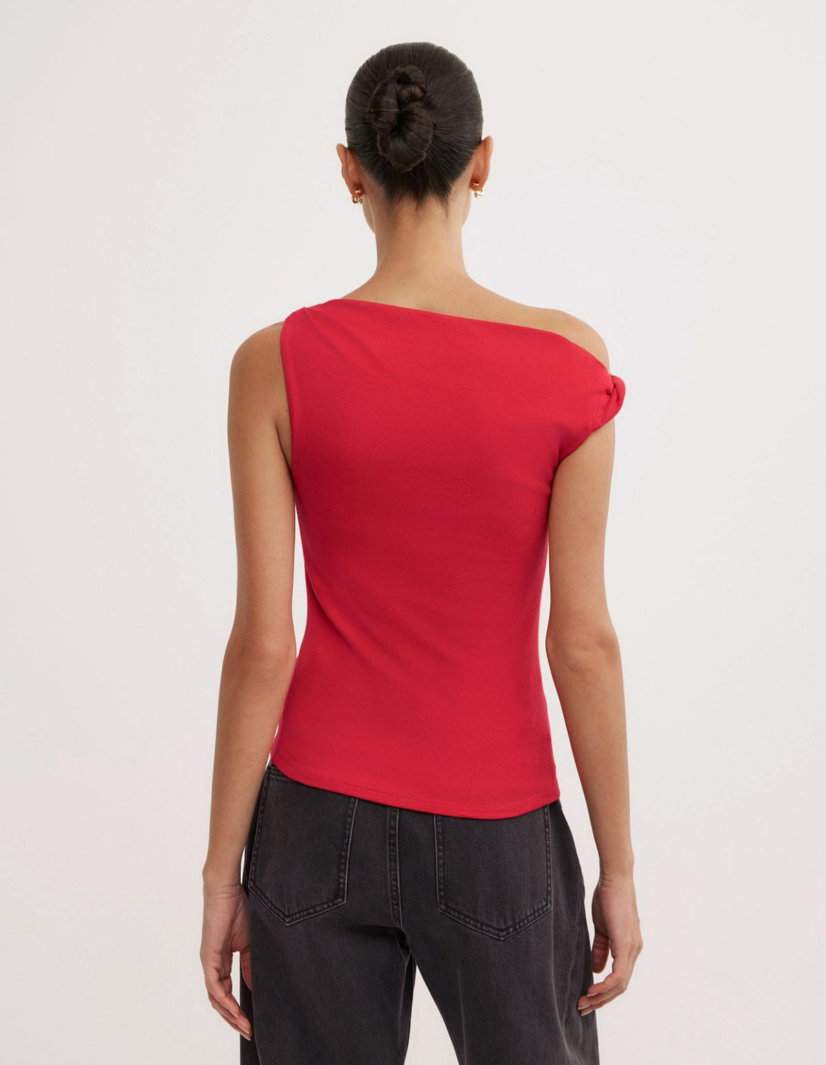 Twist Asymmetric Top