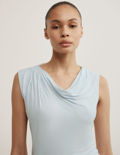 Trim Detail Top
