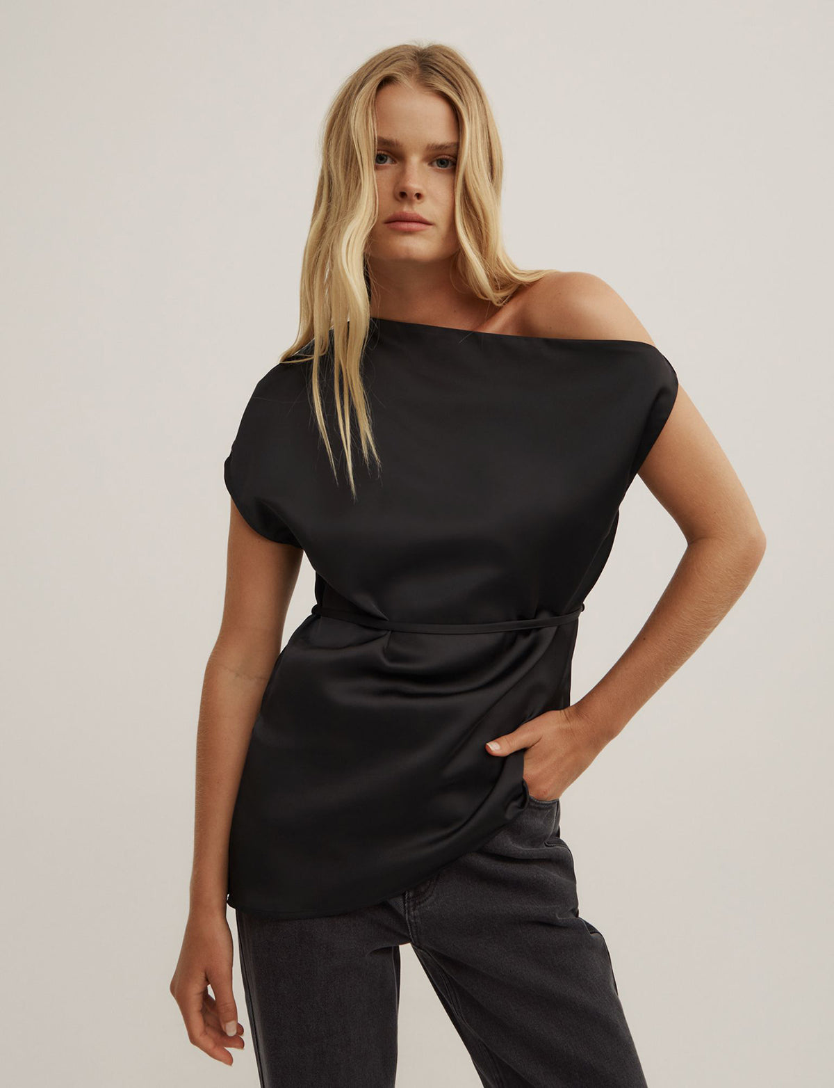Tipped Shoulder Top