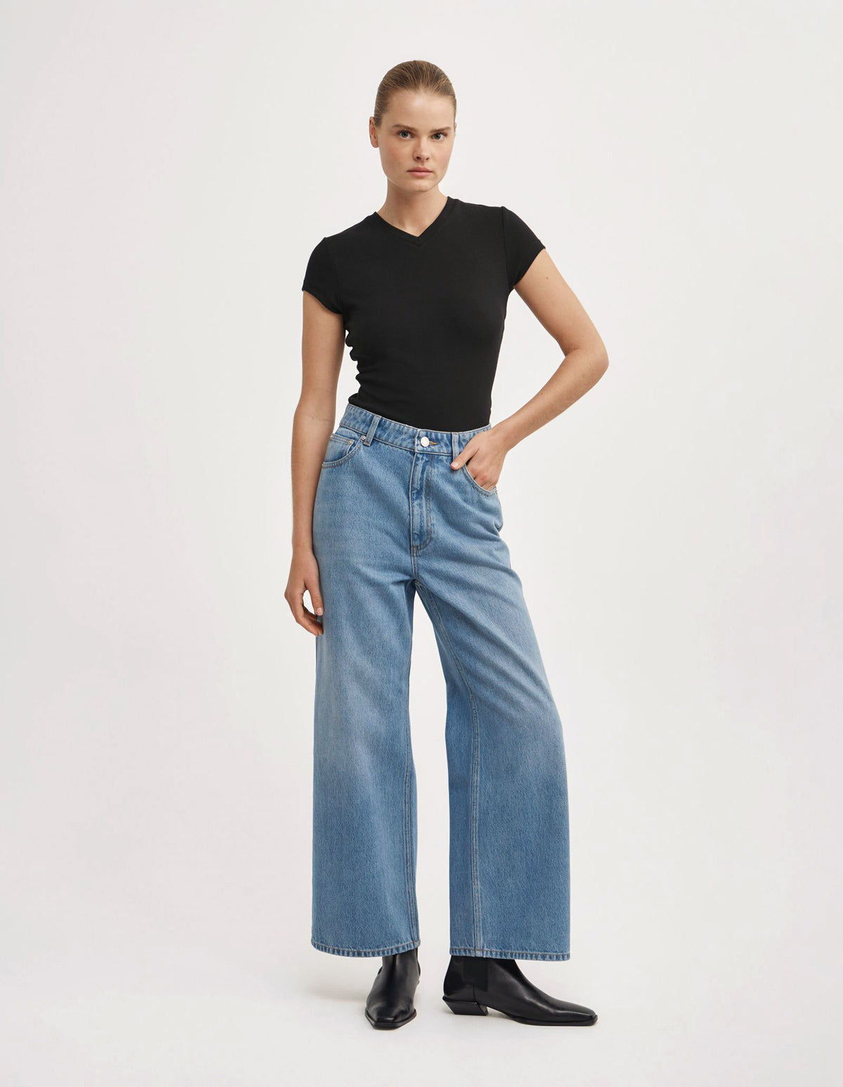 Wide Leg Crop Jeans