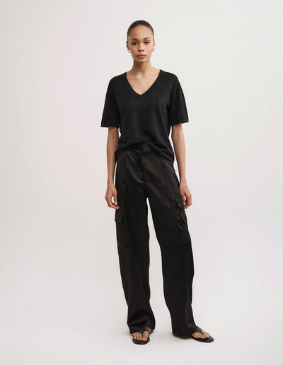 Linen V-Neck Knit T-Shirt