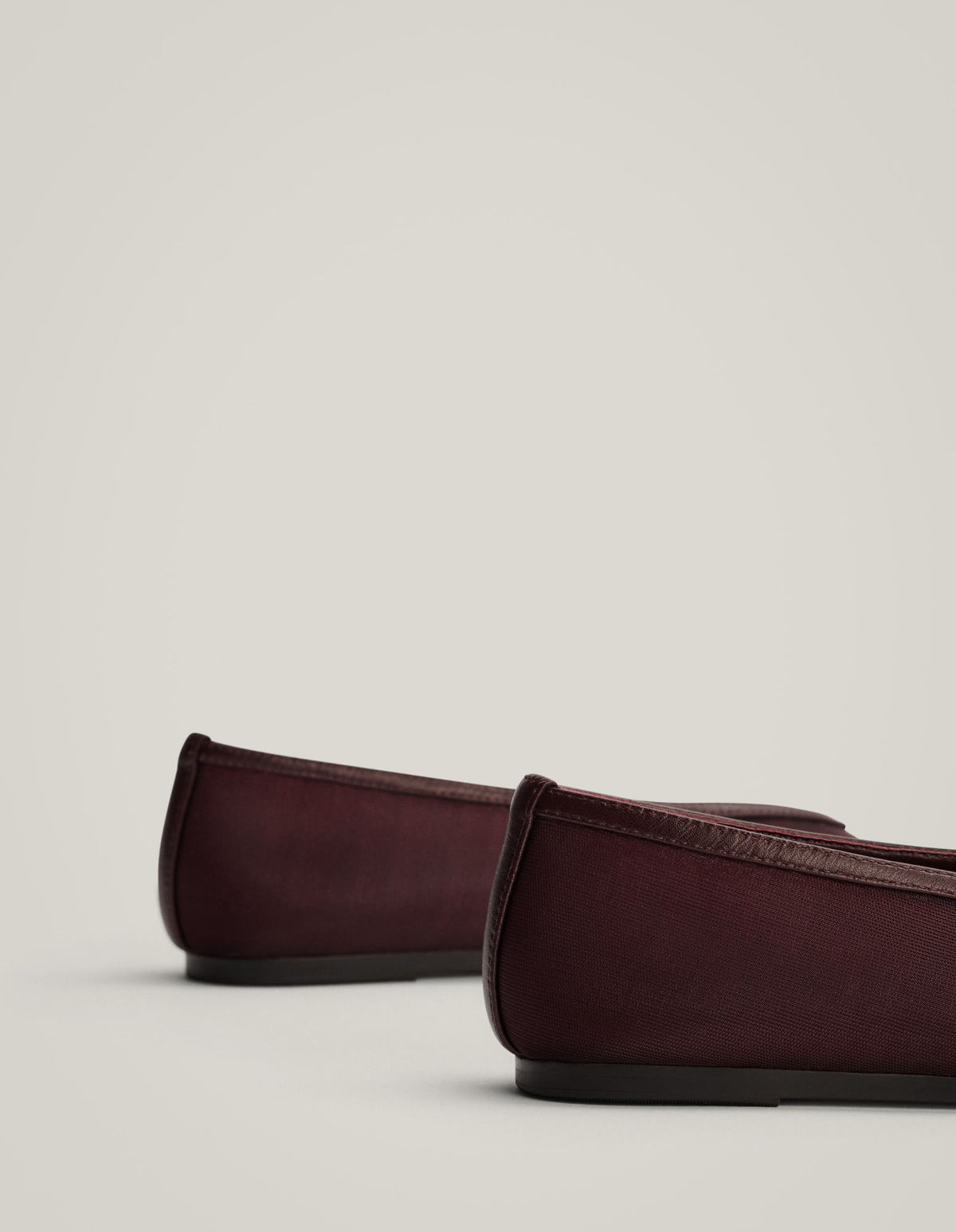 Petra Mesh Flats