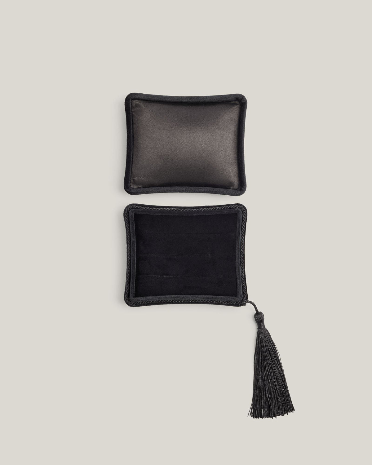 Tassel Jewel Case